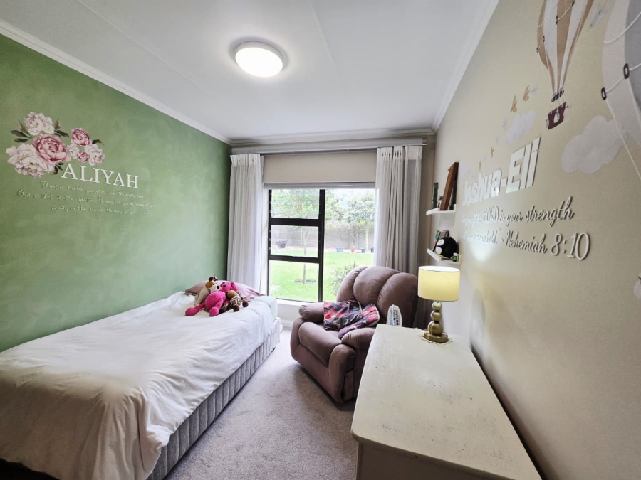 3 Bedroom Property for Sale in Earls Court Lifestyle Estate Western Cape